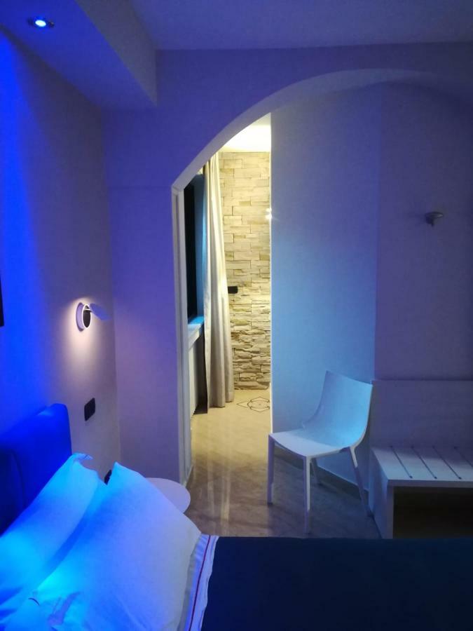 Sonevi Rooms Nápoles Exterior foto