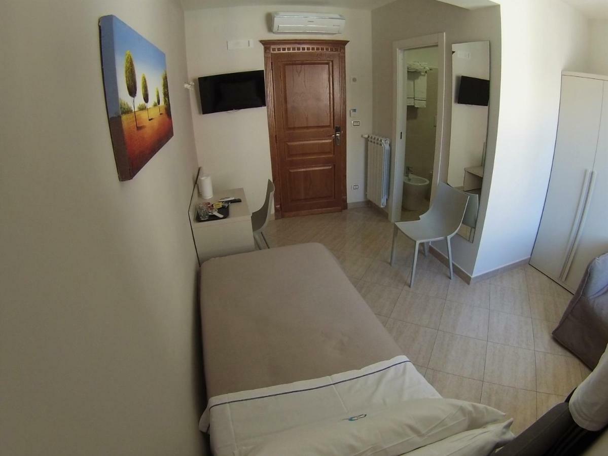 Sonevi Rooms Nápoles Exterior foto