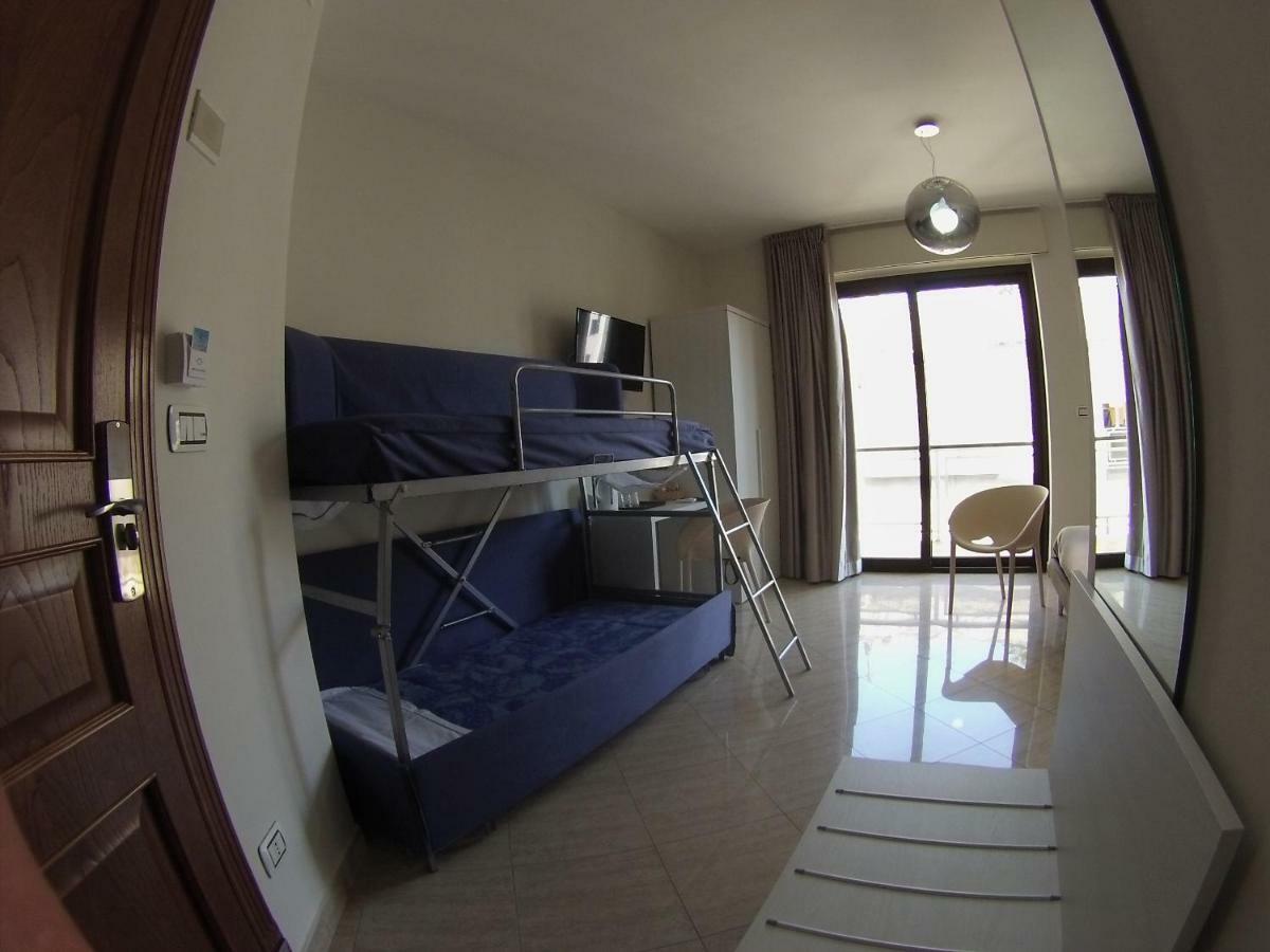 Sonevi Rooms Nápoles Exterior foto