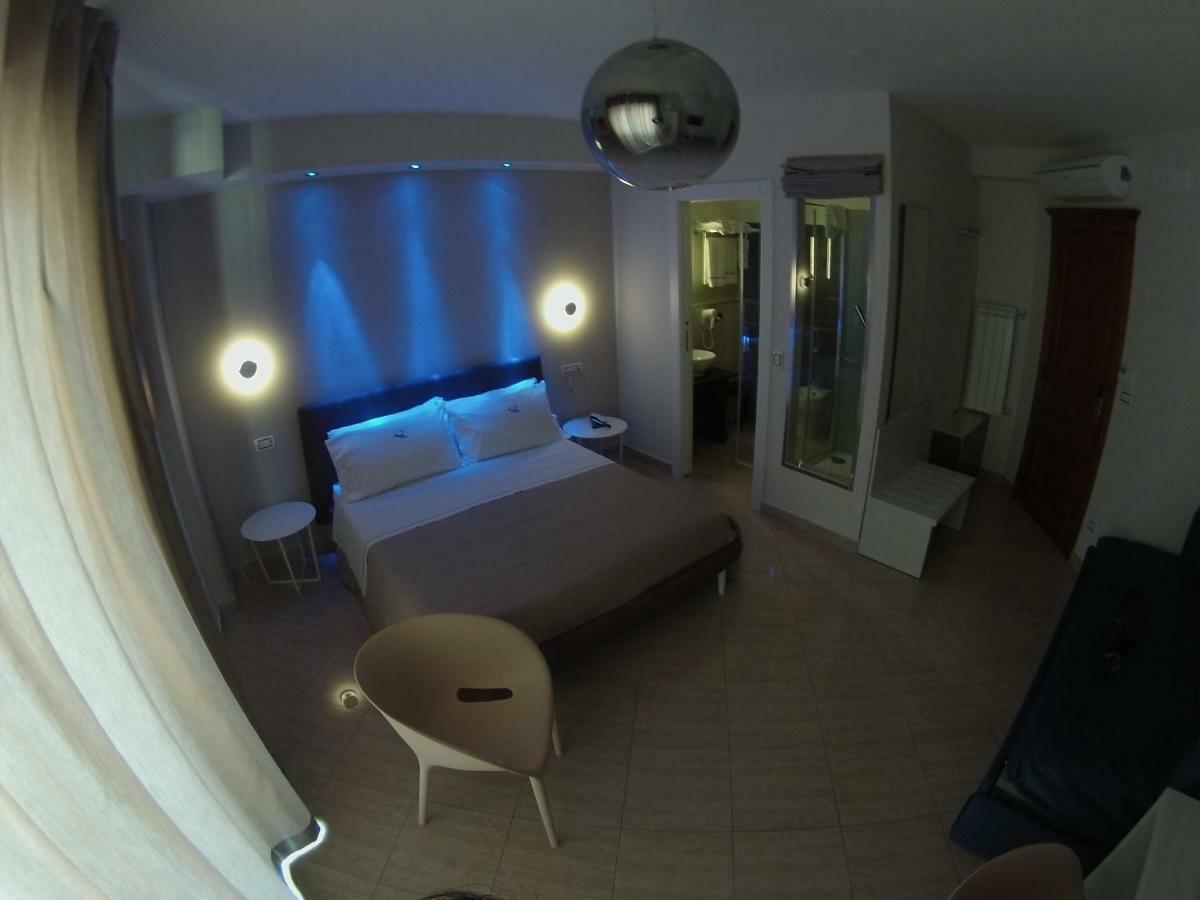 Sonevi Rooms Nápoles Exterior foto