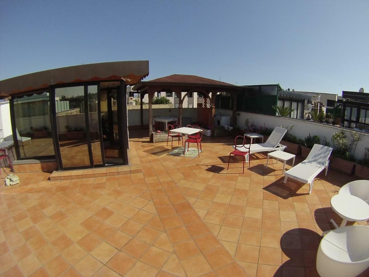 Sonevi Rooms Nápoles Exterior foto